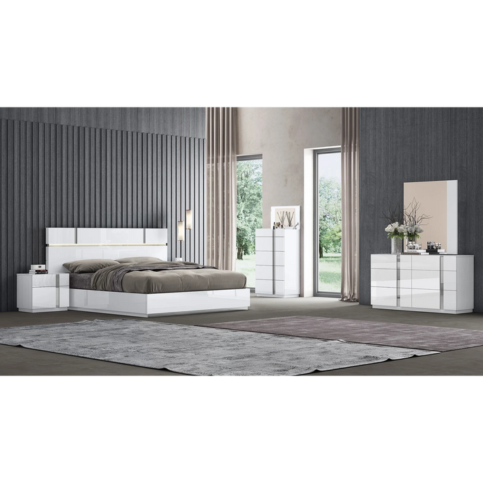Chloe Bedroom Set in White (Chest)