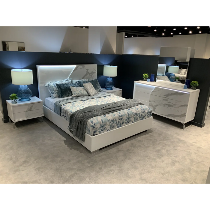 Sofia Bedroom Set in White Chest